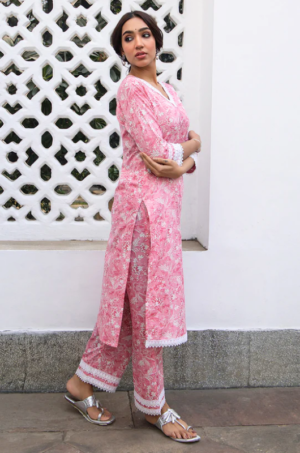 Pink Cotton Floral Regular Kurta Set - Image 3
